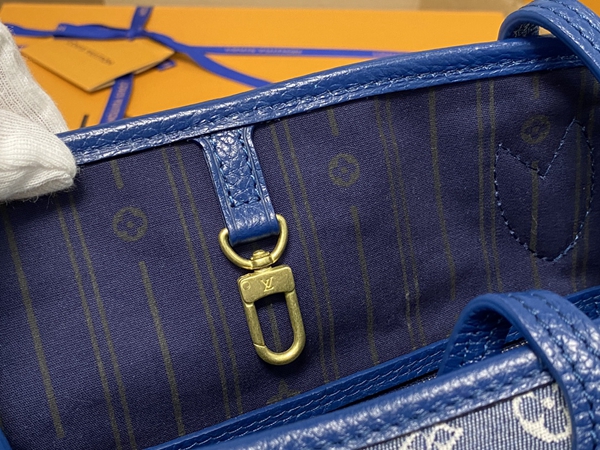 ルイヴィトンバッグ着用イメージ